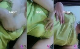 Bokep Indo Cici Lina pamerin Teteknya Mulus