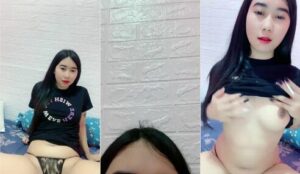 Bokep Indo Amerlita Remas Susunya Eluselus Memek