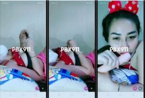 Bokep Indo Dhiana Cantik Mendesah Omek Sepong Dildo