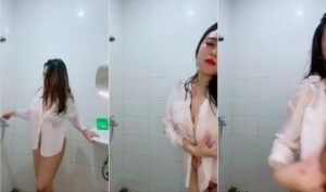 Bokep Indo Jembut Memek Miya Live Mandi