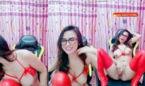 Bokep Indo SashaGreen Ngangkang Toket Gede Mancung