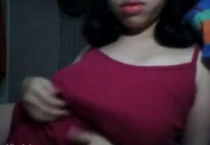 Bokep Indo Baju Merah Pamer Toket Mulus Montok