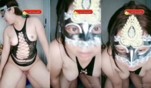 Bokep Indo Kak Mutia Ngentod Pose Duduk