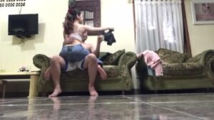 Bokep Indo Ngentot Mesra Di Ruang Tamu