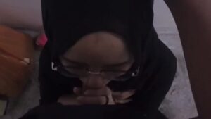 Bokep Hijab Sepong Ayang Di Parkiran